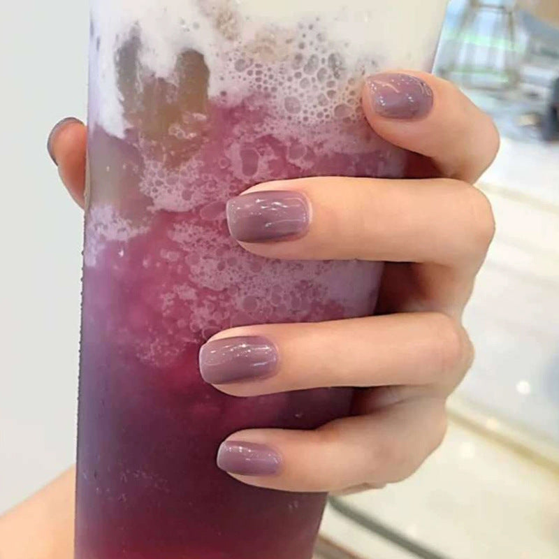 Elegant Press-On Nail Set with Natural Finish