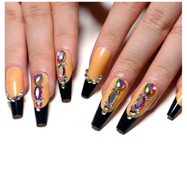 Nail art with heart and lip designs Bowlift