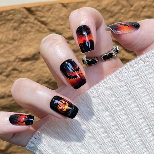 Halloween-Themed Press-On Nail Art Set Bowlift