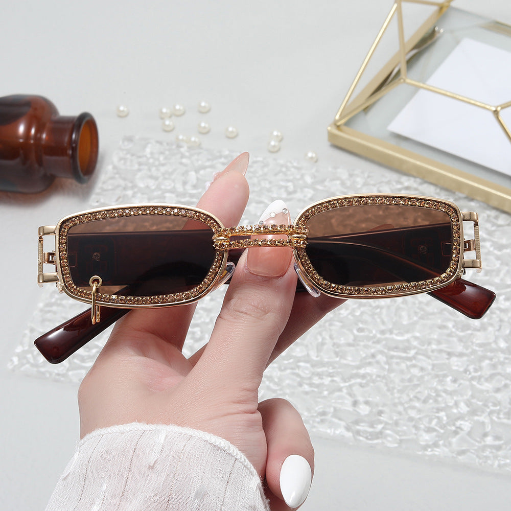 Women's stylish sunglasses with sparkling crystal frame Bowlift