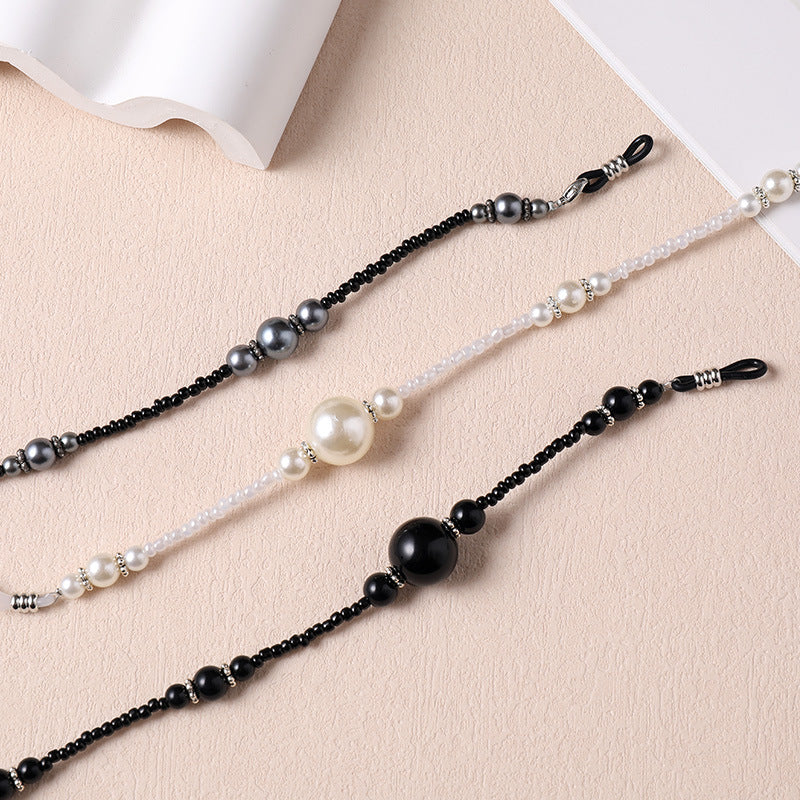 Beaded Eyewear Chain Bowlift