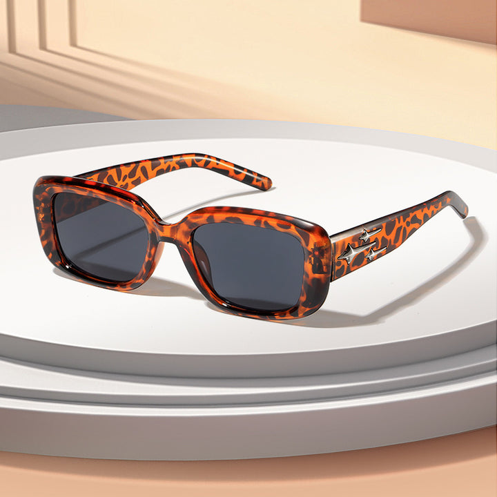 Trendy Minimalist Sunglasses Bowlift