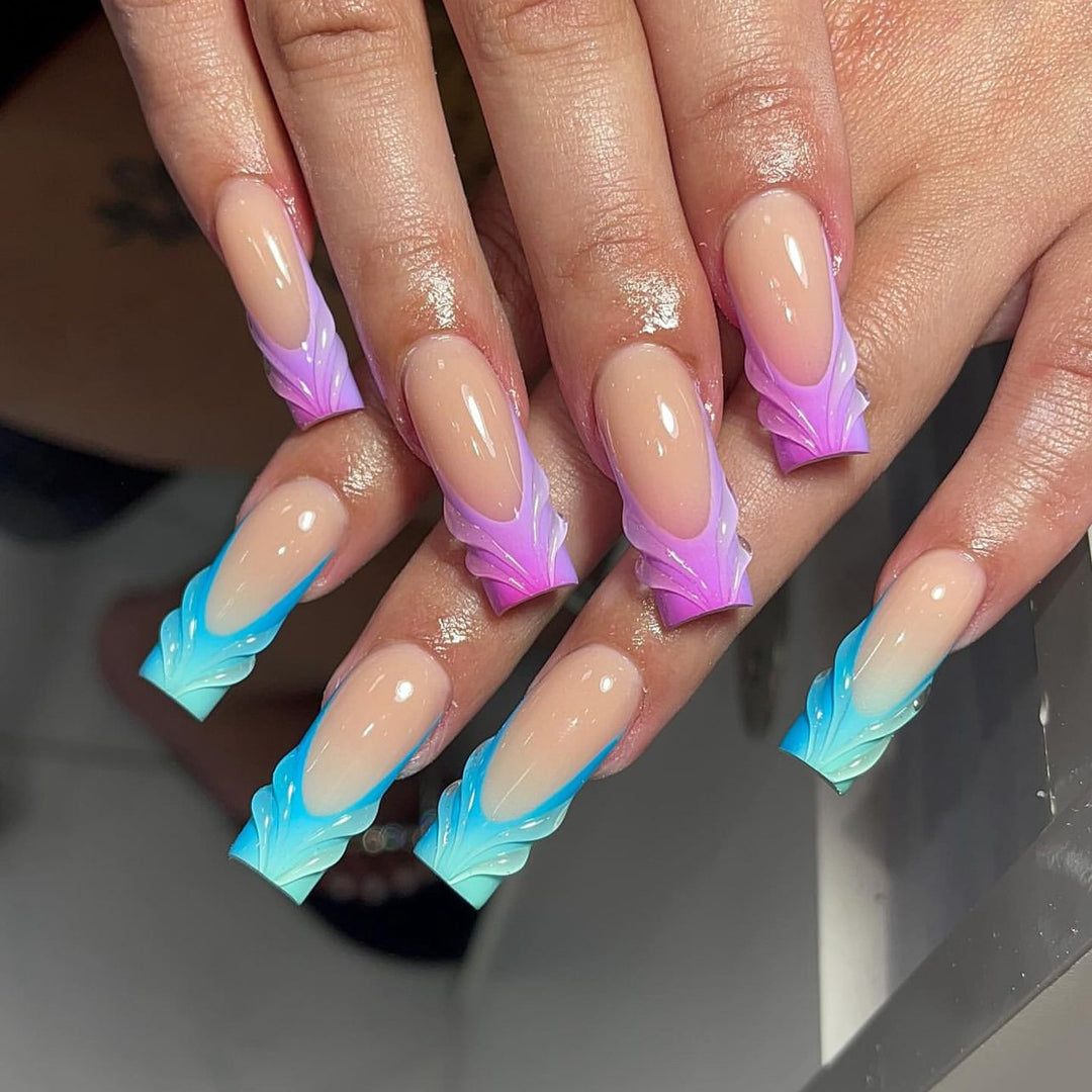 Artificial nail extensions with unique Amazon River design Bowlift