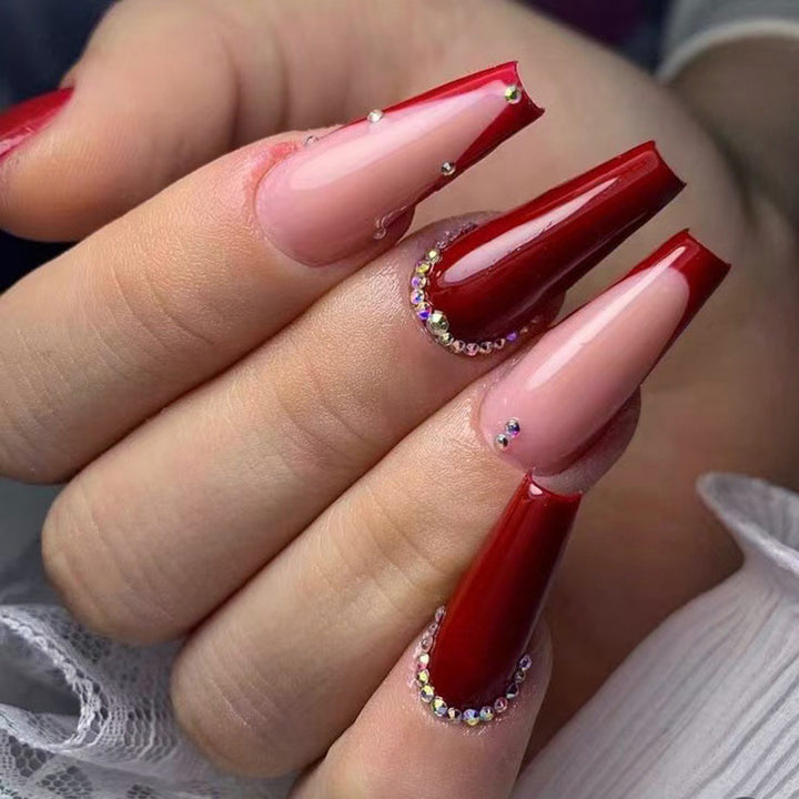 Glamorous artificial nails with elegant accents Bowlift