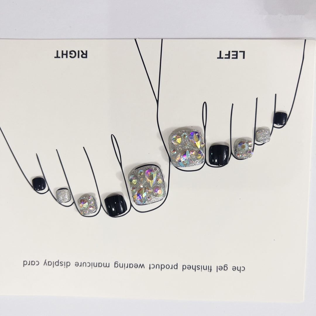 Glamorous toenails with sparkling rhinestones Bowlift