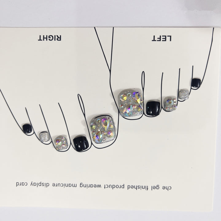 Glamorous toenails with sparkling rhinestones Bowlift