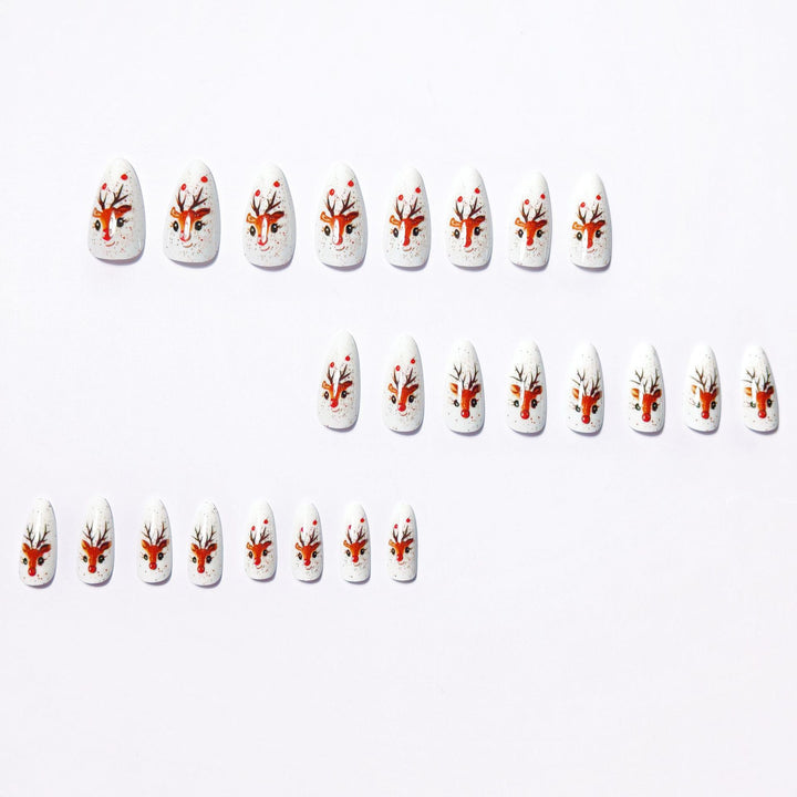 Artifical nails with Festive Reindeer Motif Bowlift