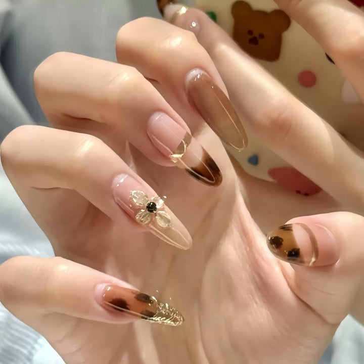 Decorative Press-On Nail Design Set Bowlift