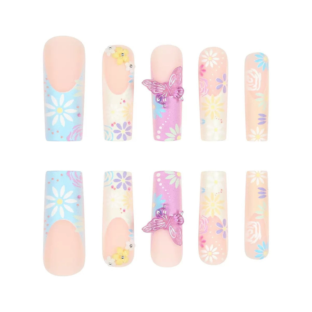 Artificial nails with floral patterns and 3D decorations Bowlift