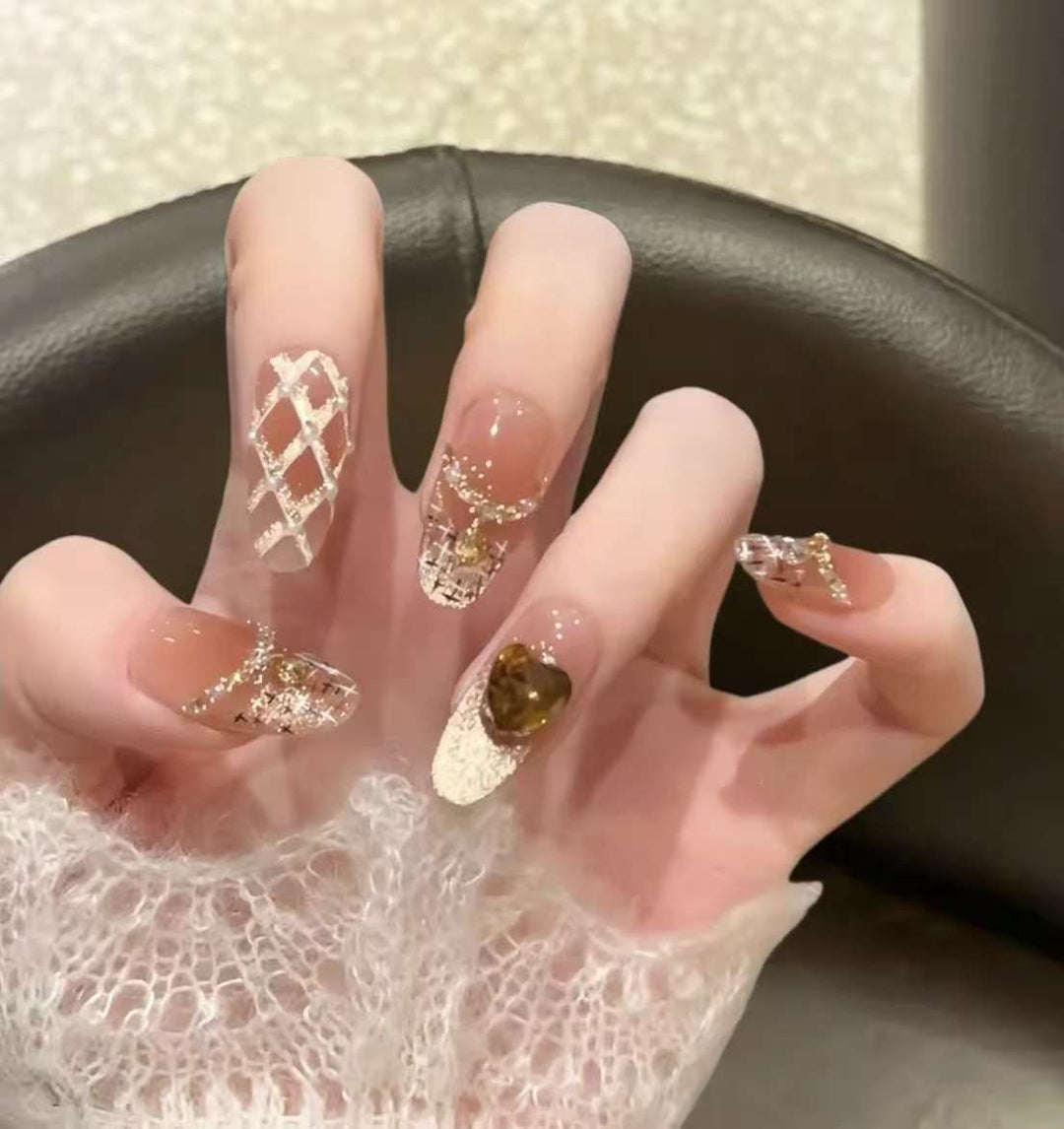 Decorative Rhinestone-Embellished Press-On Nail Set Bowlift