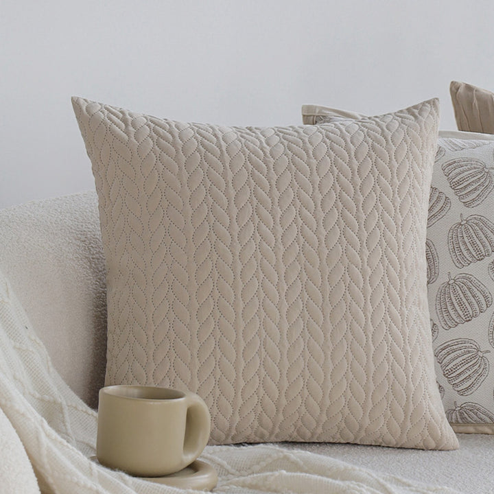 Square quilted cushion cover with cable pattern look Bowlift