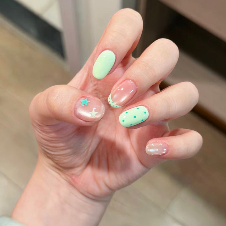 Artistic Press-On Nail Wraps Bowlift