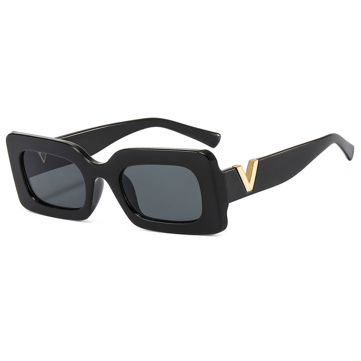 Ladies Stylish oversized sunglasses with unique frame Bowlift