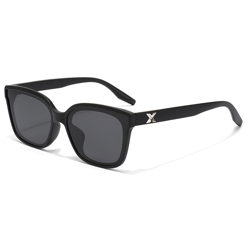 Ladies fashionable sunglasses in square design with high-quality UV protection Bowlift