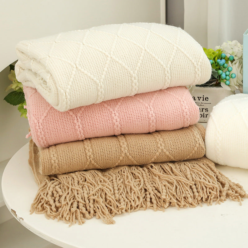 Ladies Cozy and Stylish Blanket Bowlift