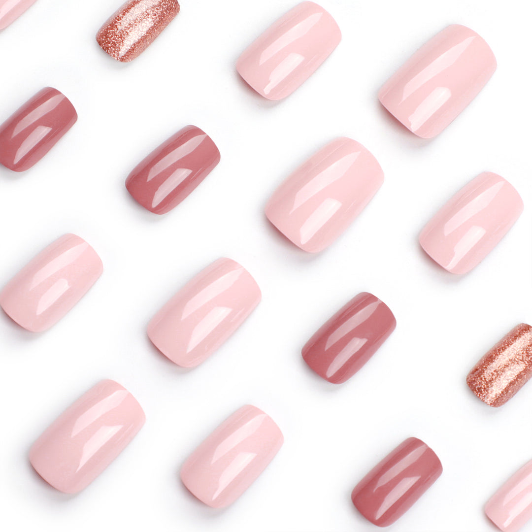 Nail extensions with shimmering accents Bowlift