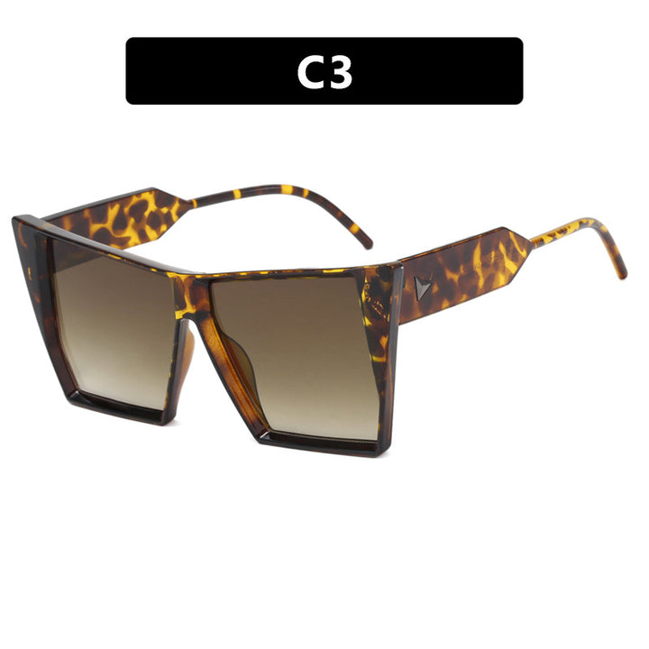 Women's geometric sunglasses with innovative lenses Bowlift