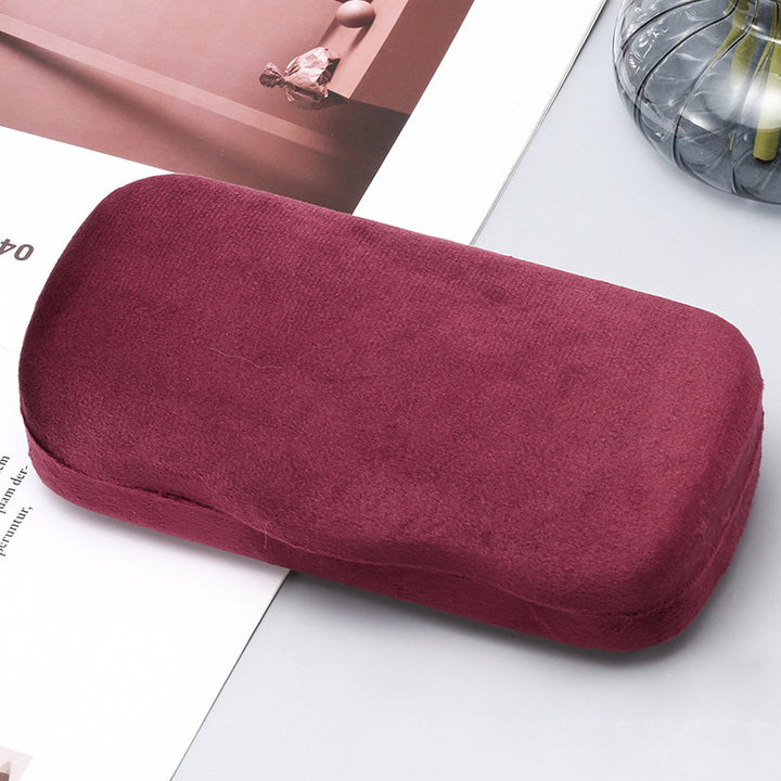 Sunglasses case made of velvet Bowlift