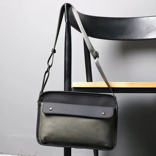 Elegant shoulder bag with practical compartments Bowlift