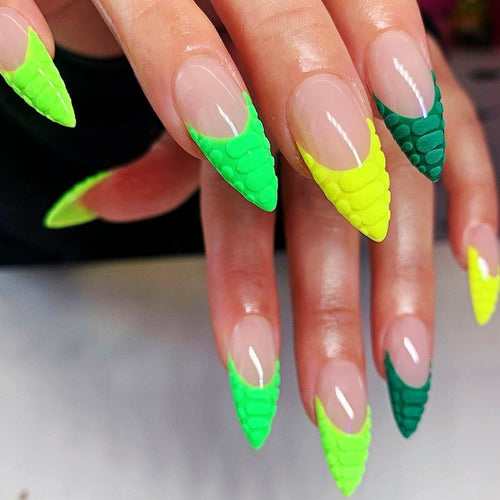 Creative artificial nails with trendy geometric design Bowlift