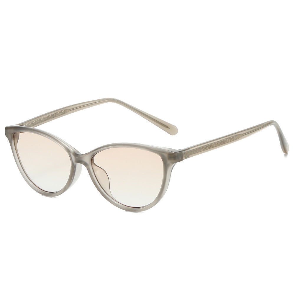 Women's Cat-Eye Sunglasses with Stylish Accents Bowlift