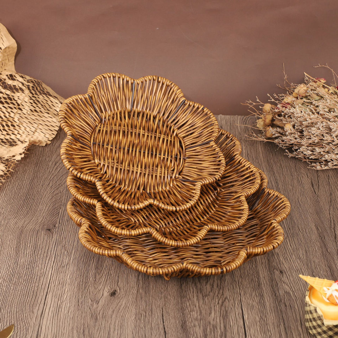 Decorative Heart-Shaped Bowl Bowlift