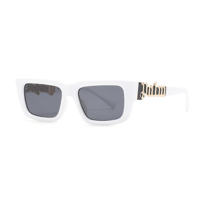 Ladies fashionable sunglasses with striking design Bowlift