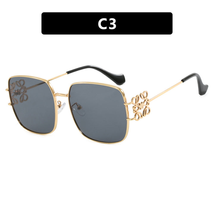 Ladies square sunglasses with delicate design and luxurious metal frame Bowlift
