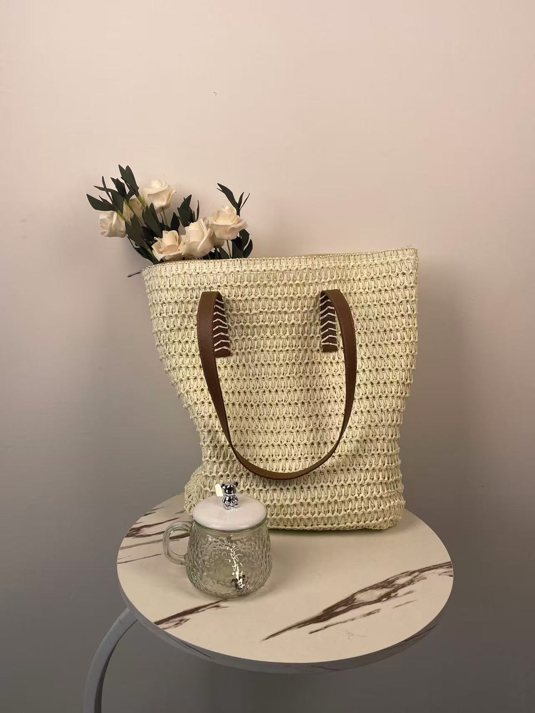 Shopping bag made of high-quality woven material Bowlift