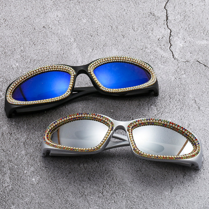 Ladies stylish sunglasses with sparkling crystal frame Bowlift