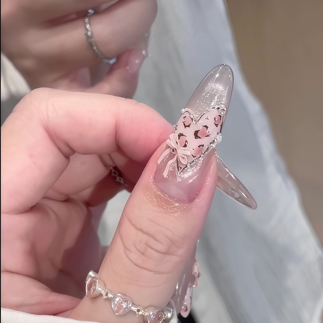 High-quality artificial nails Bowlift