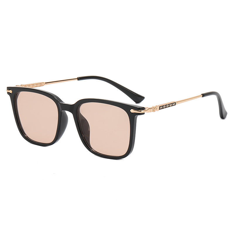 Ladies fashionable sunglasses with elegant frame and contrasting lenses Bowlift