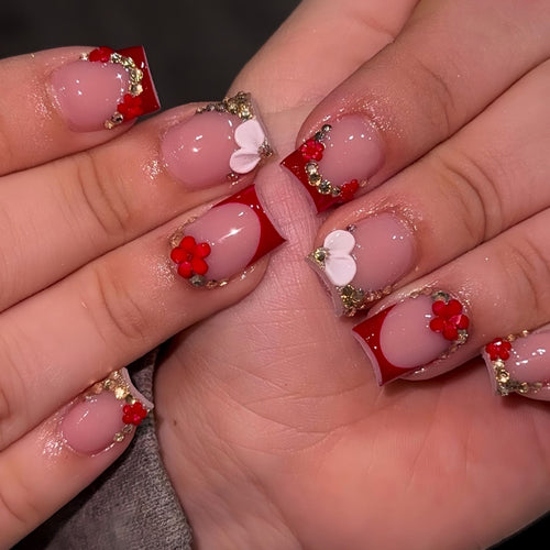 Floral-Accent Press-On Nail Art Bowlift