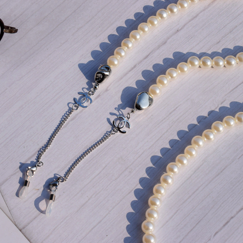 Elegant Faux Pearl Eyewear Chain Bowlift
