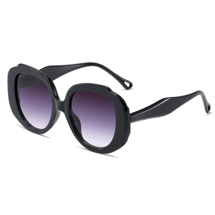Women glamorous sunglasses with modern frame and UV protection Bowlift