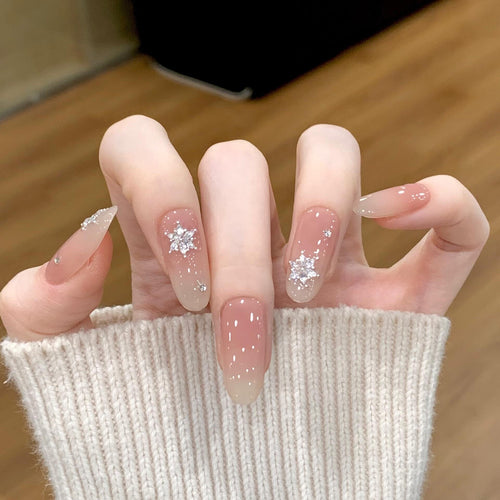 Artificial nails with shimmering effect and elegant star motif Bowlift
