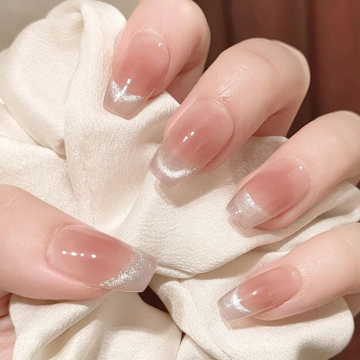 Artificial nail set with elegant glitter finish Bowlift