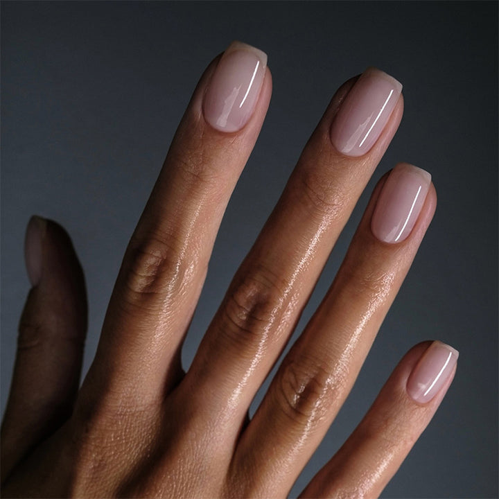 Artificial nail set with high gloss finish and easy-care surface Bowlift