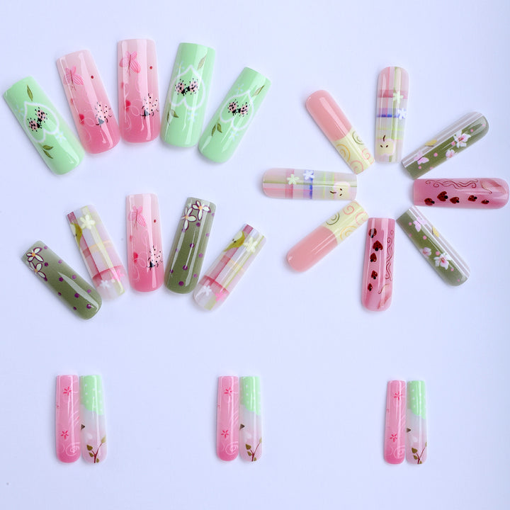 Artificial nails with floral and colorful designs Bowlift