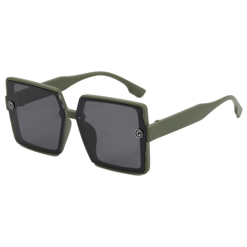 Women square sunglasses with modern design Bowlift