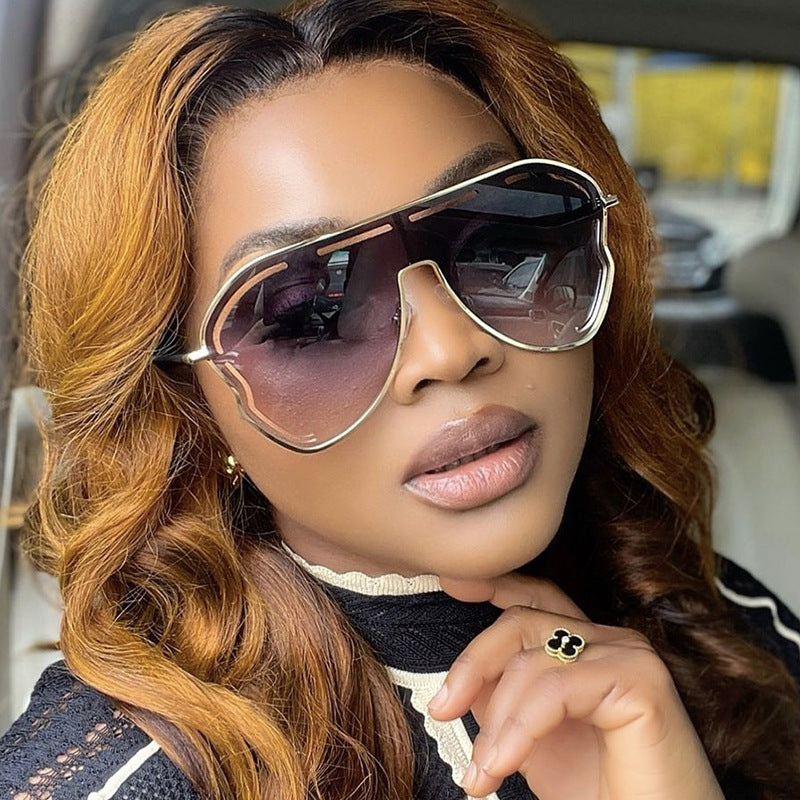 Ladies luxurious pilot sunglasses with modern frame Bowlift