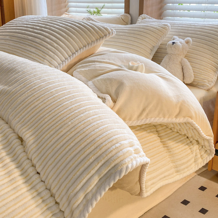 Luxurious Ribbed Plush Blanket