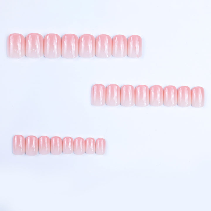 High quality artificial nails in elegant ombre style Bowlift