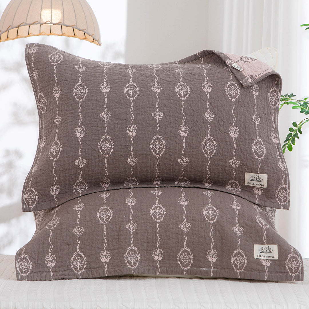 Women's pillowcase with modern checkered pattern Bowlift