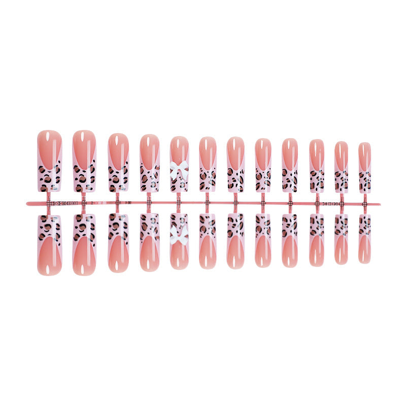 Artificial nail set with luxurious leopard patterns Bowlift