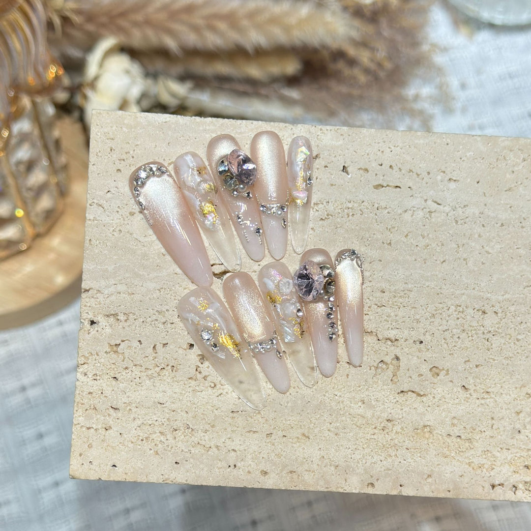 Glamorous Stiletto Press-On Nail Set with Rhinestone Embellishments Bowlift