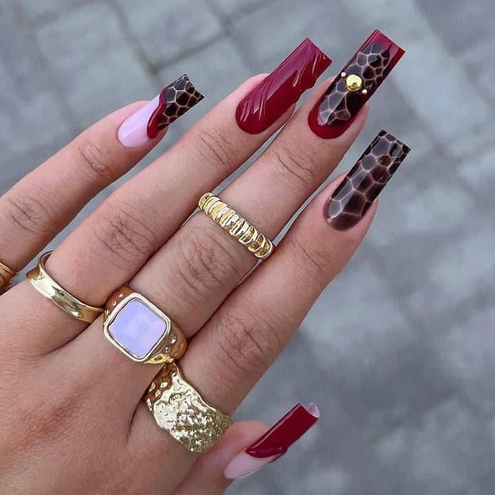 Artistic Press-On Nail Set with Decorative Patterns Bowlift