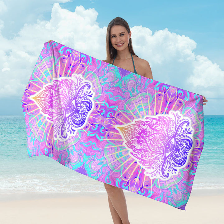 Large beach towel with tropical palm pattern Bowlift