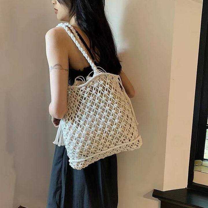 Hand-knotted beach bag with playful design Bowlift
