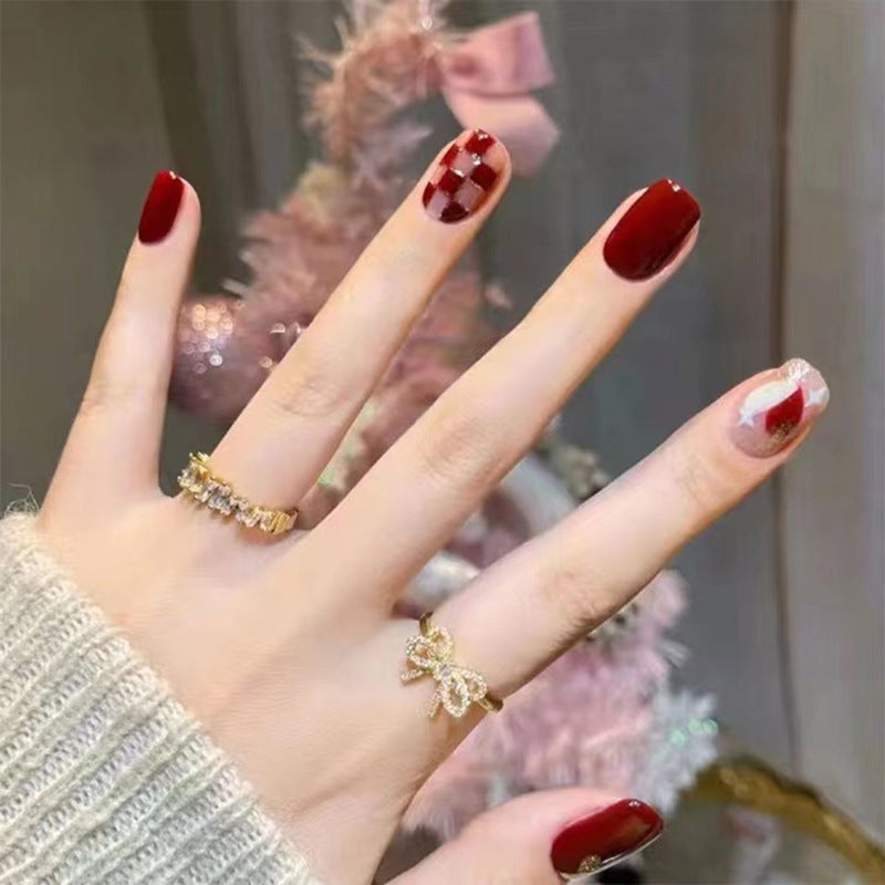 Stylish heart and ombre design artificial nails Bowlift